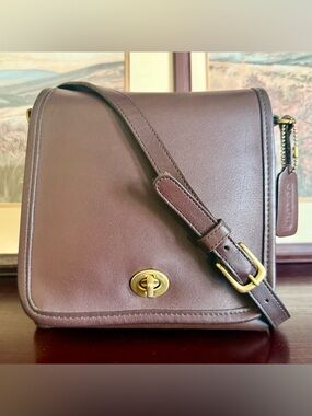 Vintage Coach Companion Flap 9076